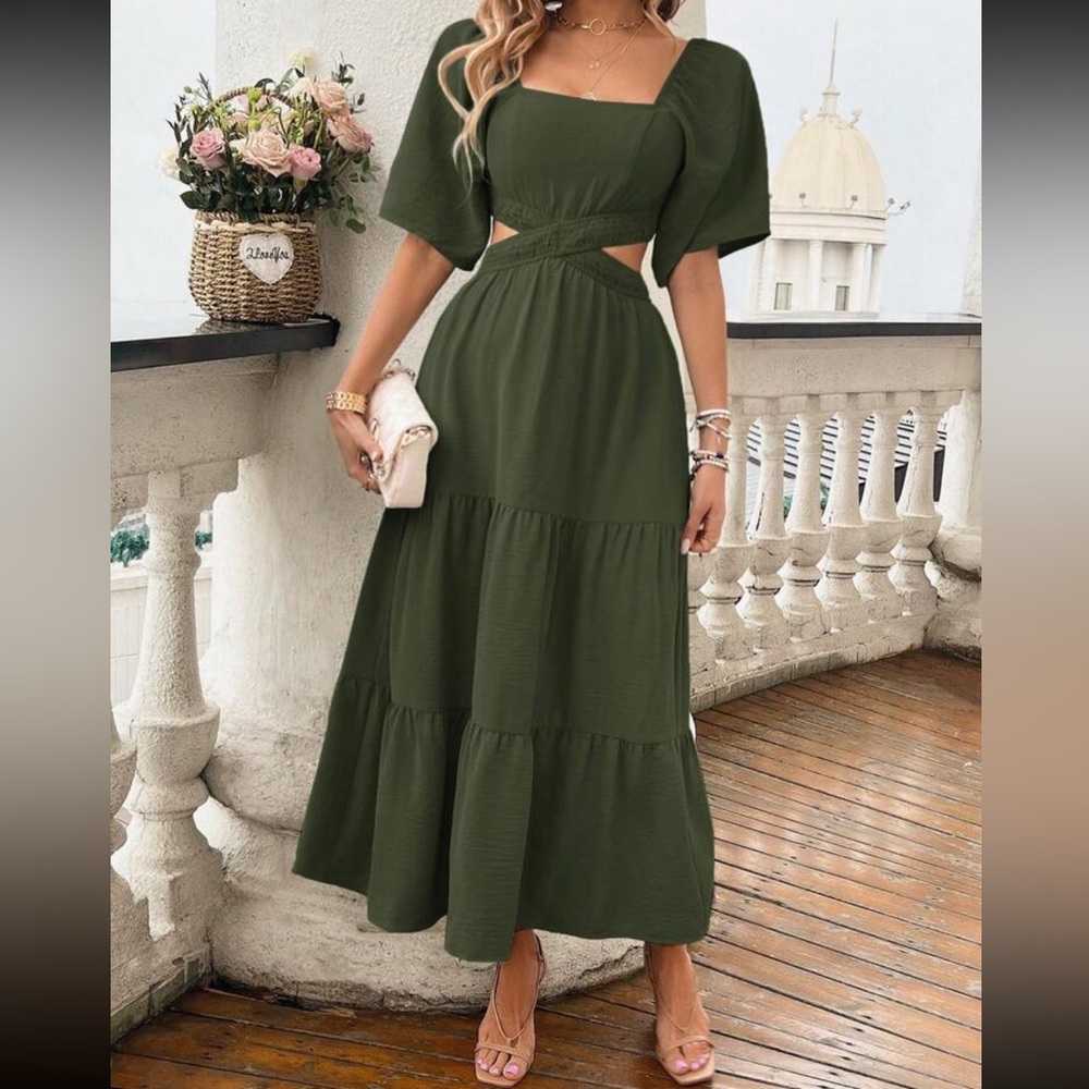 Army green, casual A-line dress with a square neckline, short sleeves.